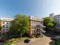 Gebäudeensemble mit moderner Fassade und alten Ziegelsteinelementen, ideal für ein Dortmund Architektur Studium.