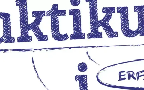 Das Wort "Praktikum" in blauer, gekritzelter Schrift. Darunter ein Kreis mit dem Wort "Erfahrung". Ideal für ein Praktikum nach der Schule.